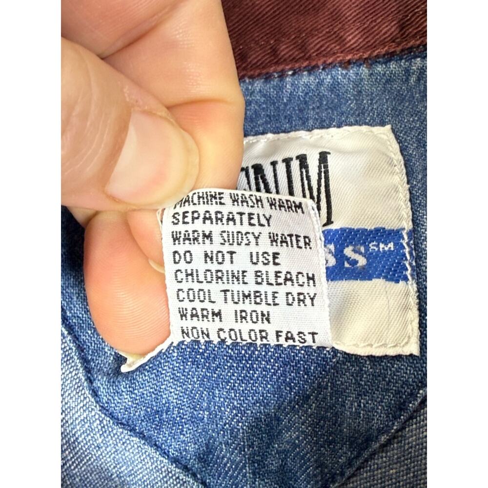 Denim Express Two-Tone Button-Down Shirt in Maroon and Light Blue Denim. Size XL - Picture 4 of 5